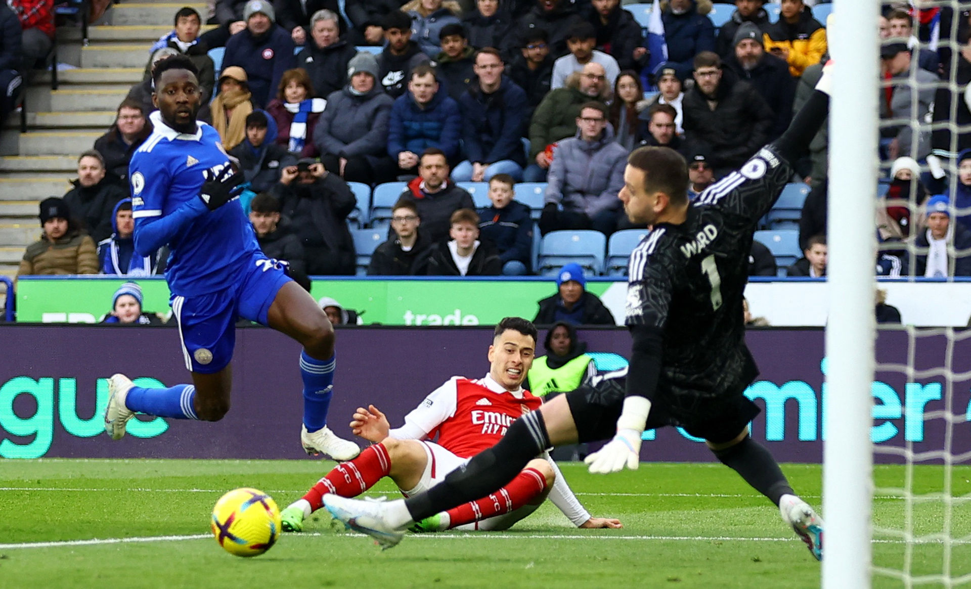 球队偏离既 球队偏离既