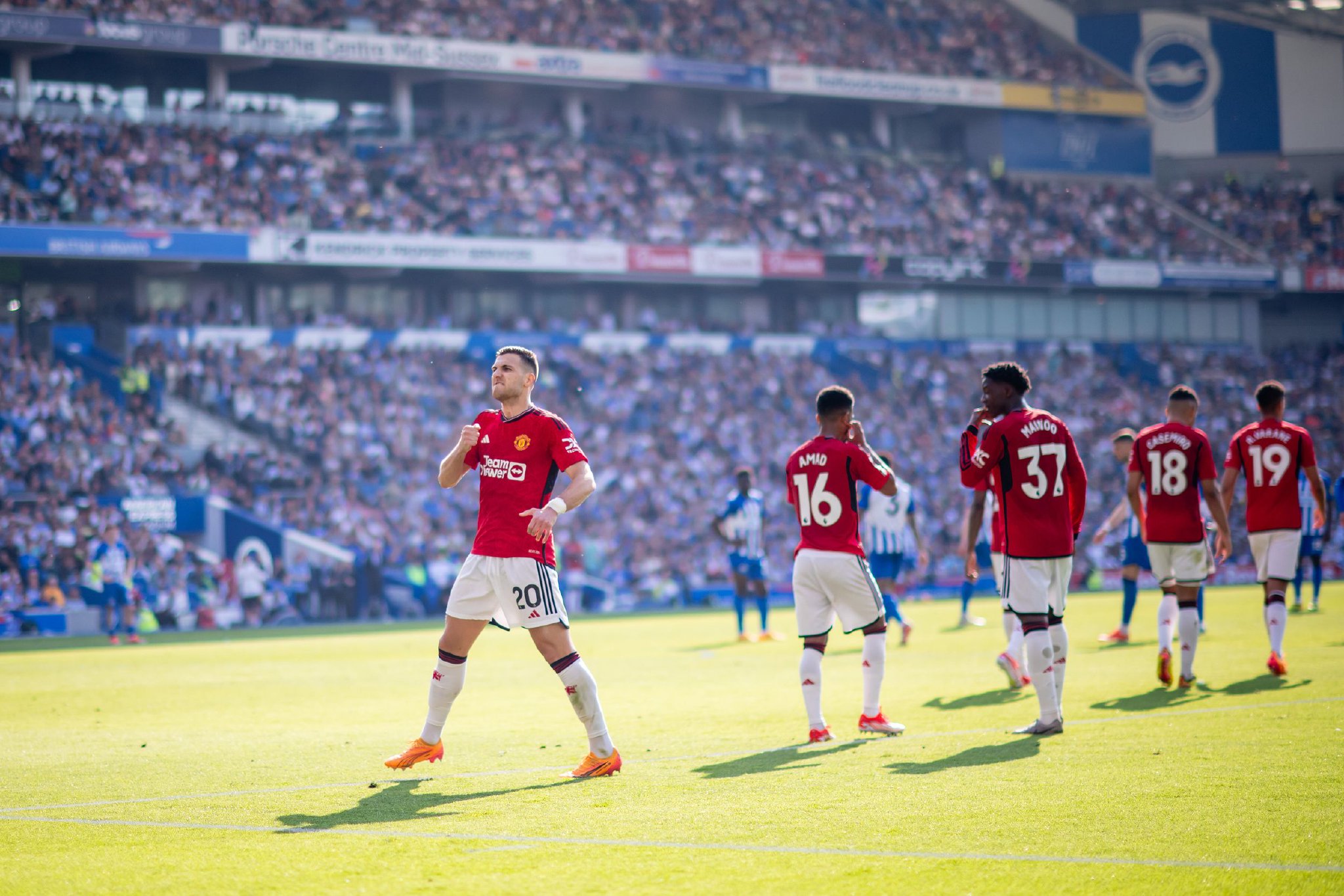 重返英超及 重返英超及